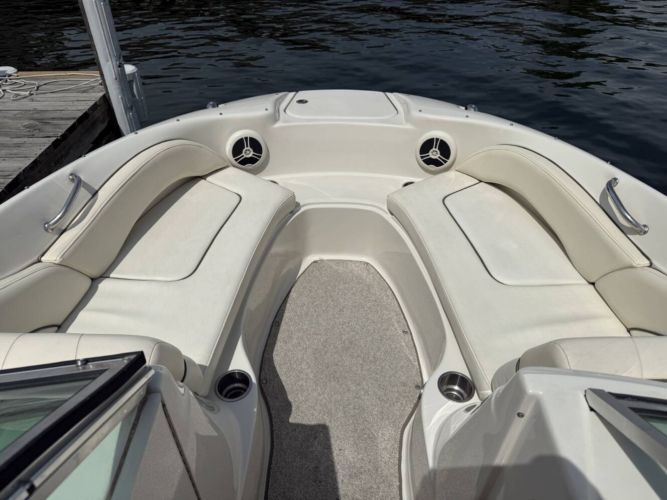 A photo of this 2008 Sea Ray 200 Sundeck®