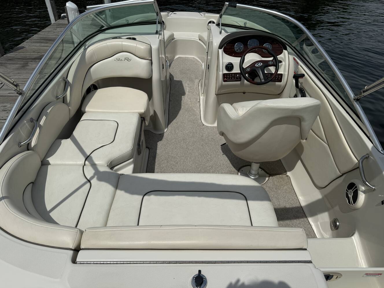 A photo of this 2008 Sea Ray 200 Sundeck®