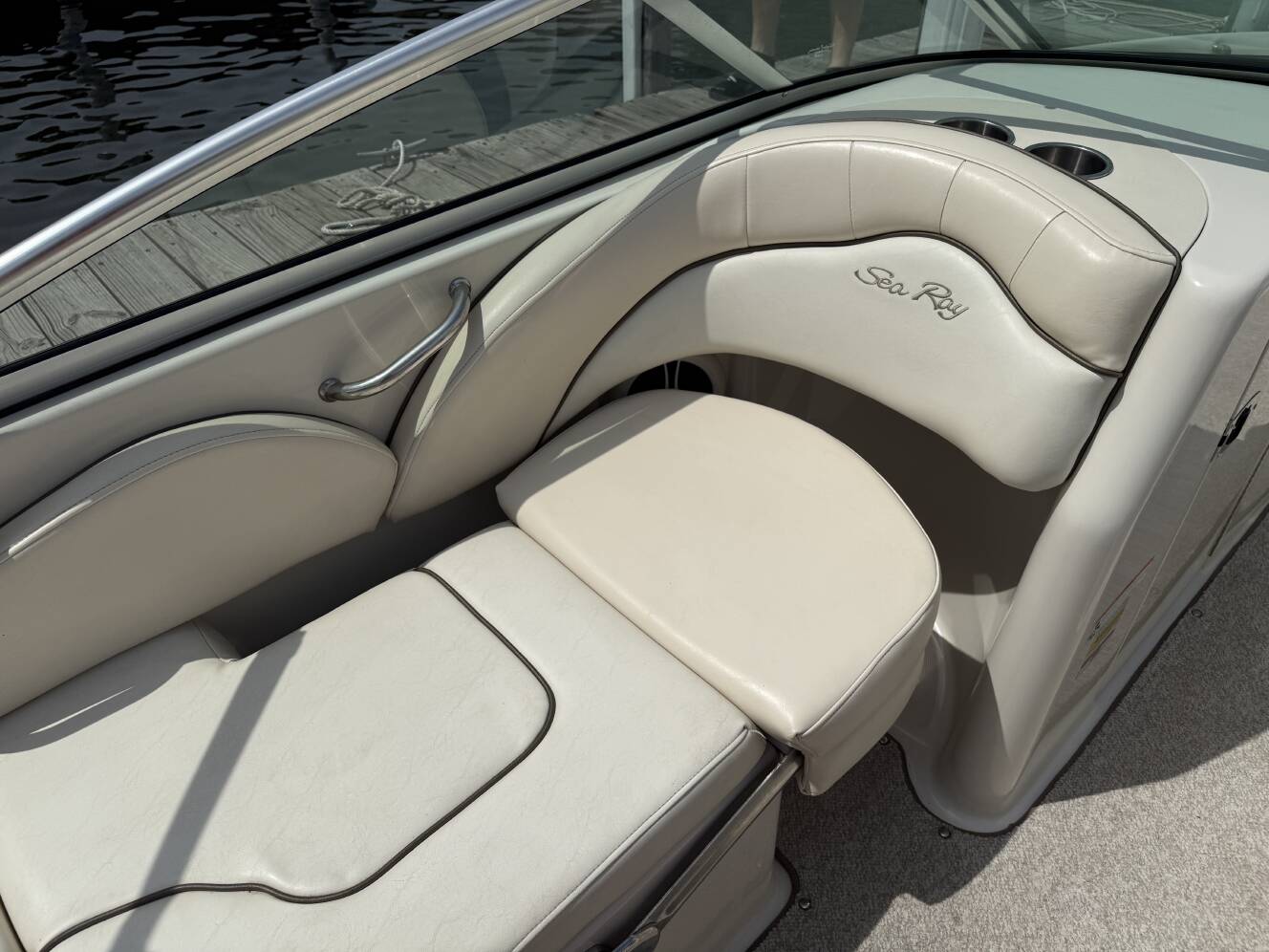 A photo of this 2008 Sea Ray 200 Sundeck®