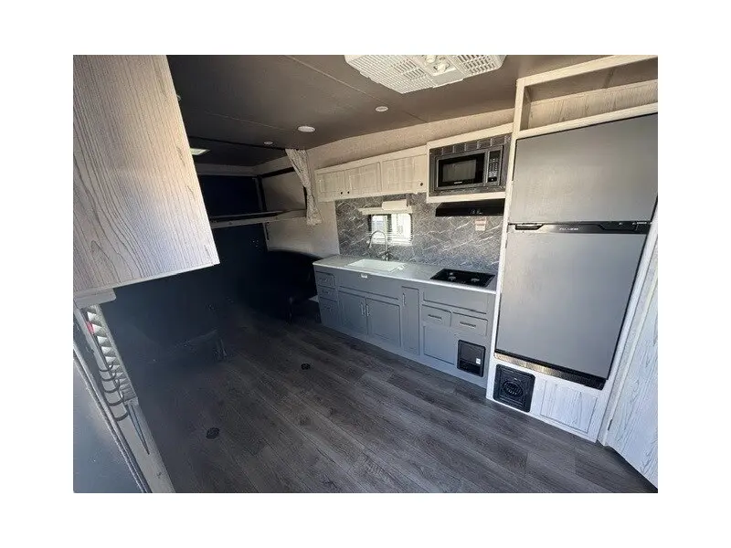 2024 ECLIPSE RECREATIONAL VEHICLES ICONIC 2120SBE