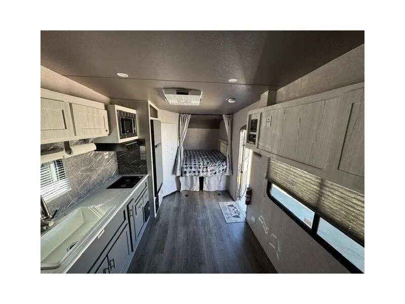 2024 ECLIPSE RECREATIONAL VEHICLES ICONIC 2120SBE