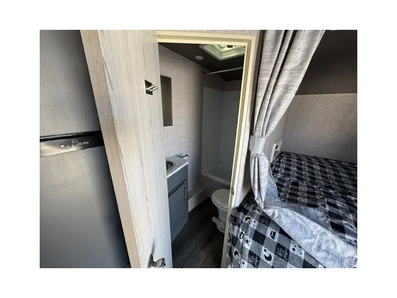 2024 ECLIPSE RECREATIONAL VEHICLES ICONIC 2120SBE