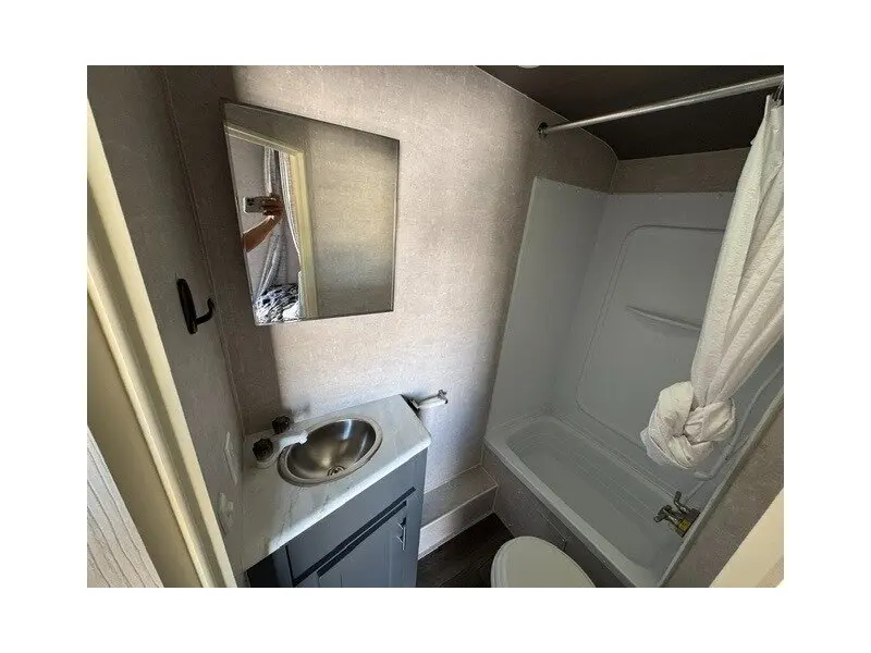 2024 ECLIPSE RECREATIONAL VEHICLES ICONIC 2120SBE