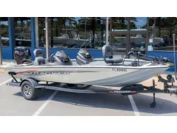 2022 Tracker 195TXW