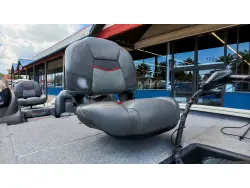 2022 Tracker 195TXW