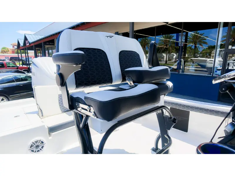 2027 Tidewater 2300 Carolina Bay