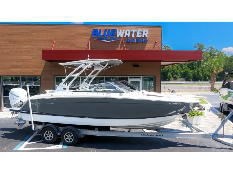 2022 Cobalt R6 Outboard