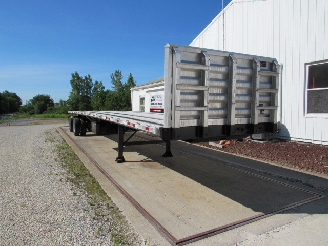 2015 Great Dane Trailers 48' X 102" Aluminum Combo Flatbed Moffett Trailer in Grabill, IN