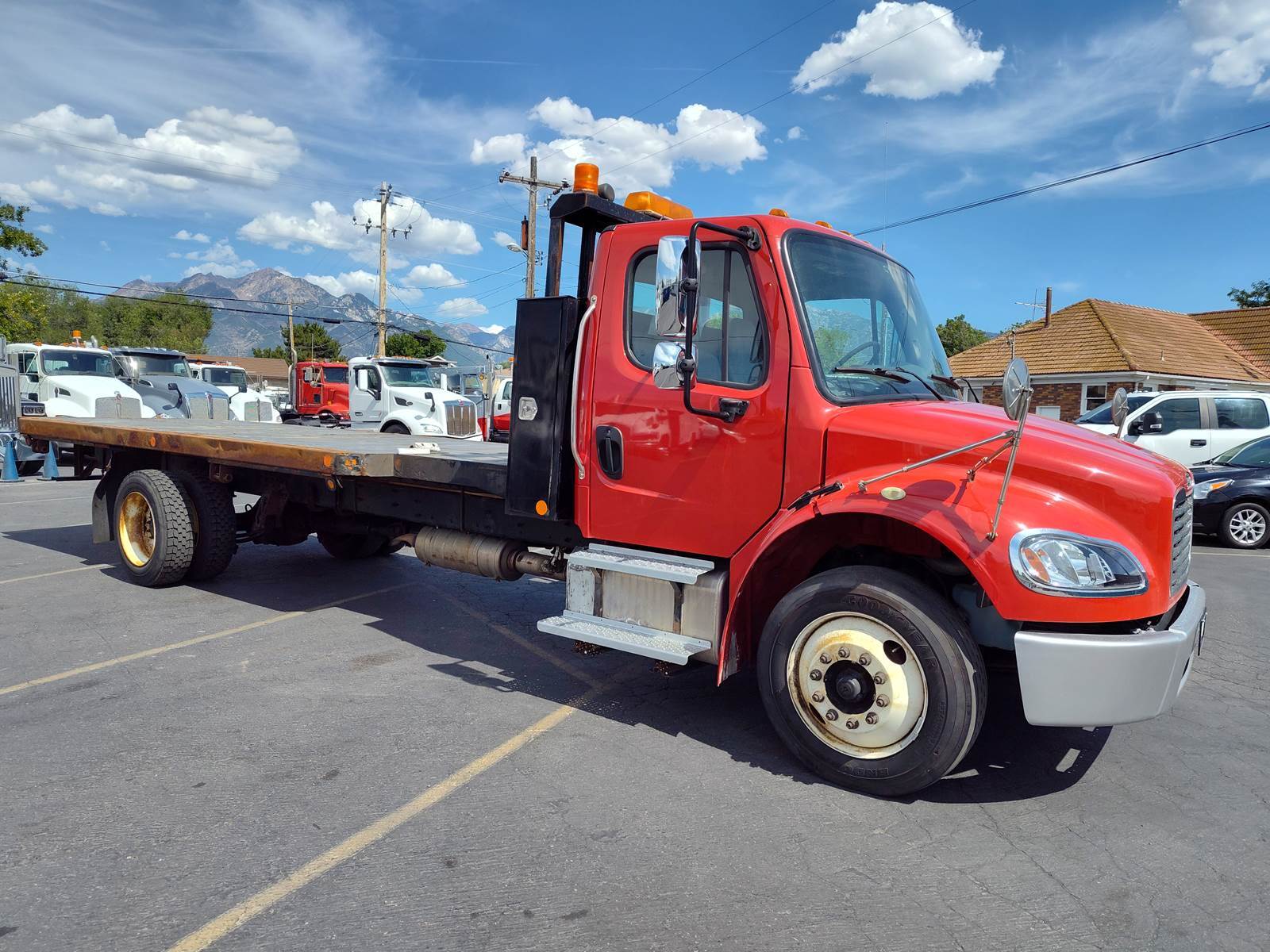 2016 FREIGHTLINER BUSINESS CLASS M2 106 in Midvale, UT