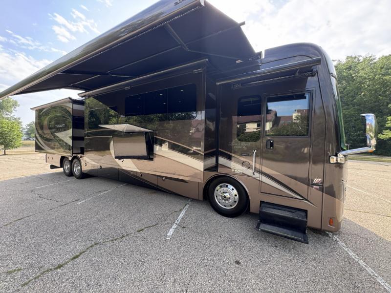 2018 Thor Motor Coach Tuscany Freightliner 45MX in lake mills WI