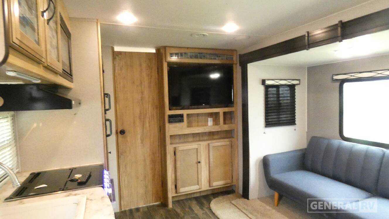 A photo of this 2019 Coachmen Freedom Express Ultra Lite 248RBS