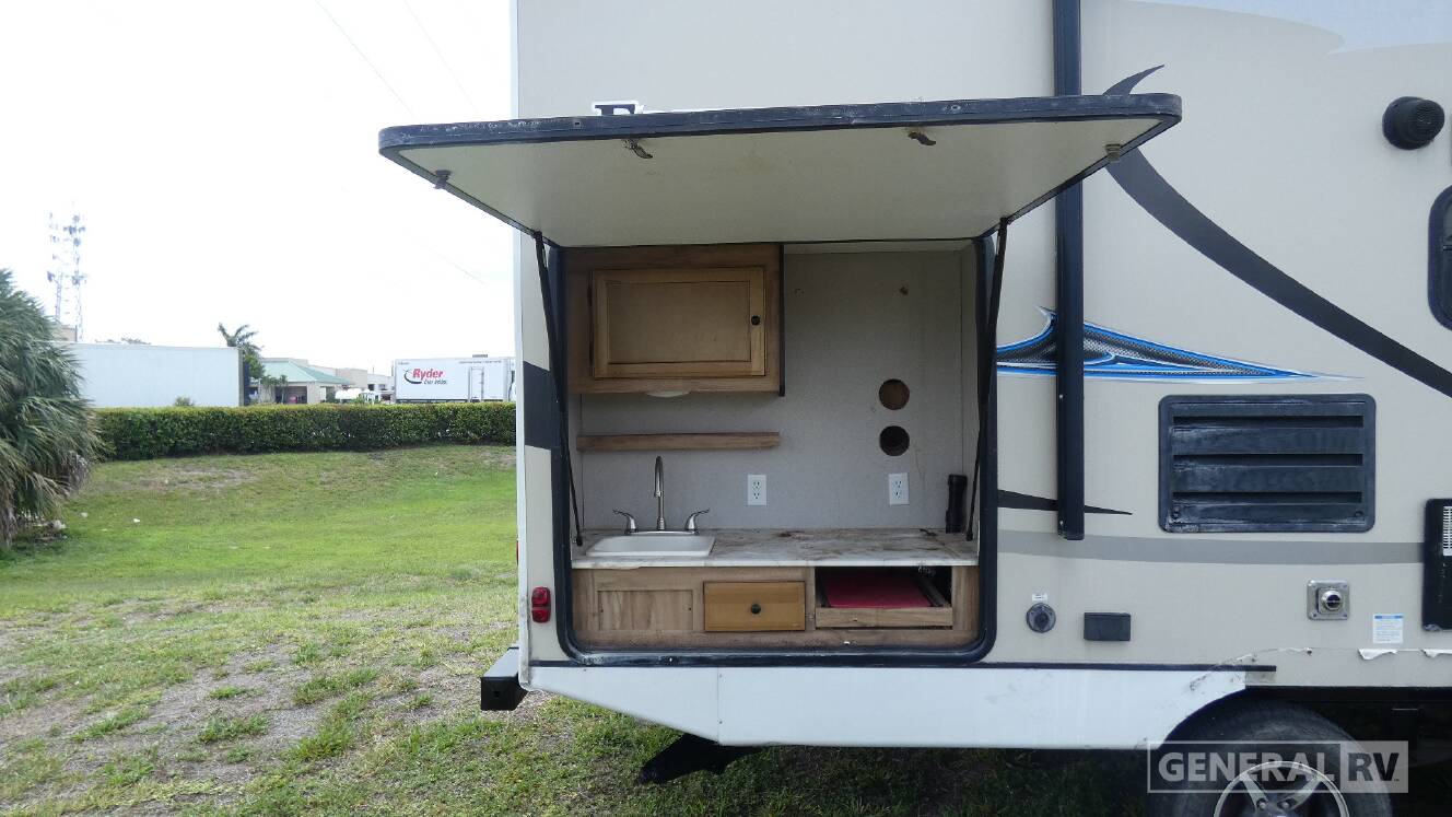 A photo of this 2019 Coachmen Freedom Express Ultra Lite 248RBS