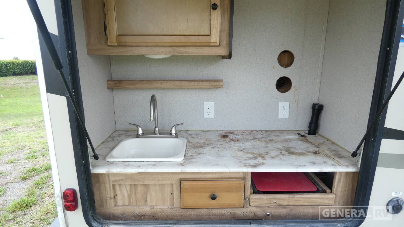 A photo of this 2019 Coachmen Freedom Express Ultra Lite 248RBS
