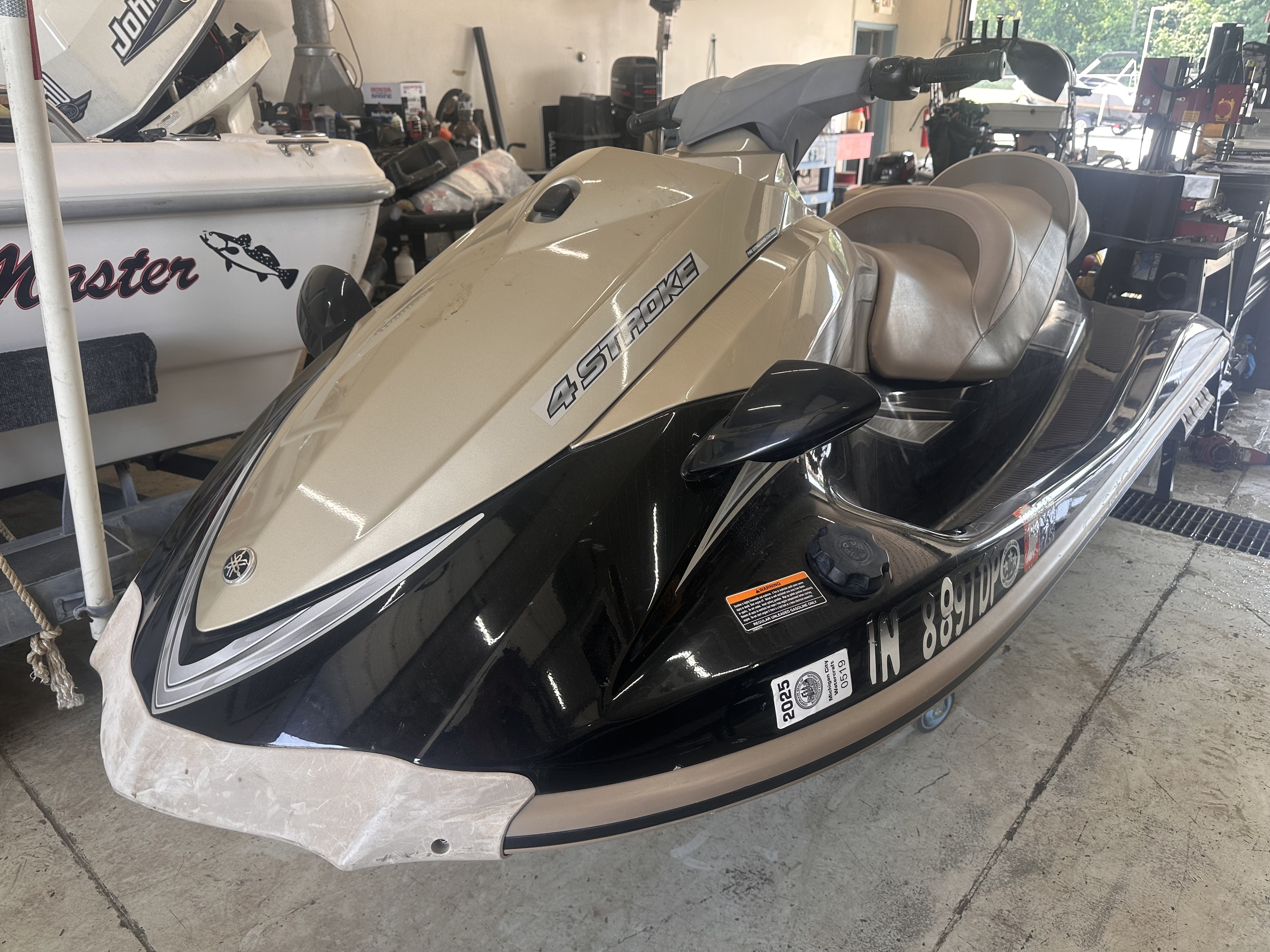 2008 Yamaha Waverunner VX1100A-GB in la porte IN