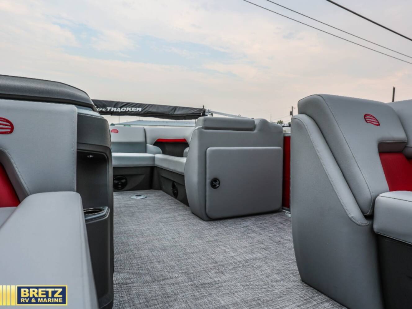 A photo of this 2026 Sun Tracker Party Barge 20 DLX