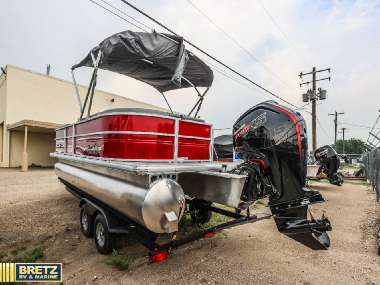 A photo of this 2026 Sun Tracker Party Barge 20 DLX