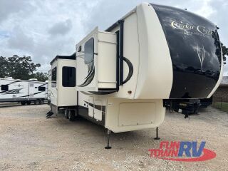 2020 FOREST RIVER CEDAR CREEK CHAMPAGNE 38EFK