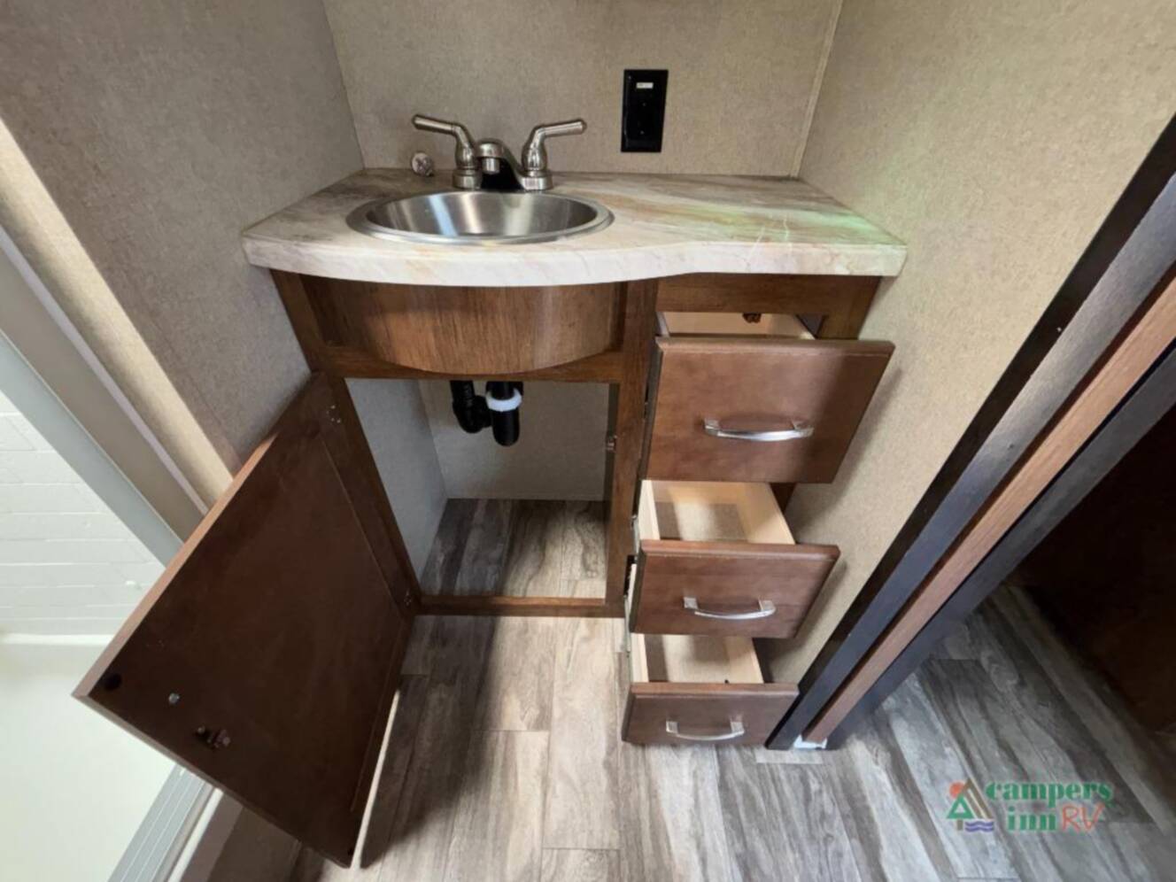 A photo of this 2018 Grand Design Reflection 285BHTS