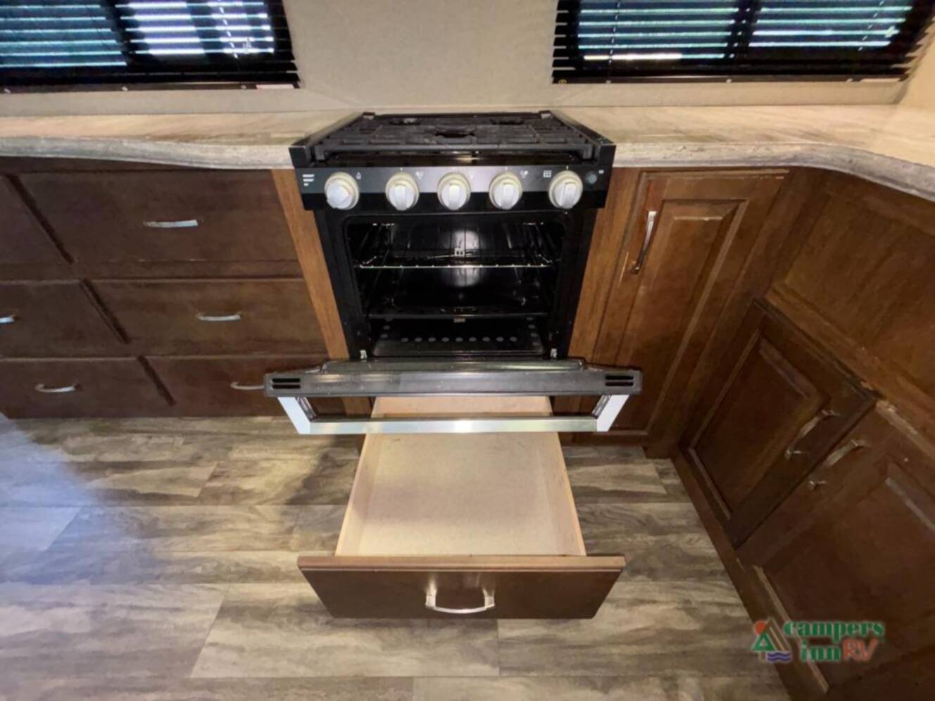 A photo of this 2018 Grand Design Reflection 285BHTS