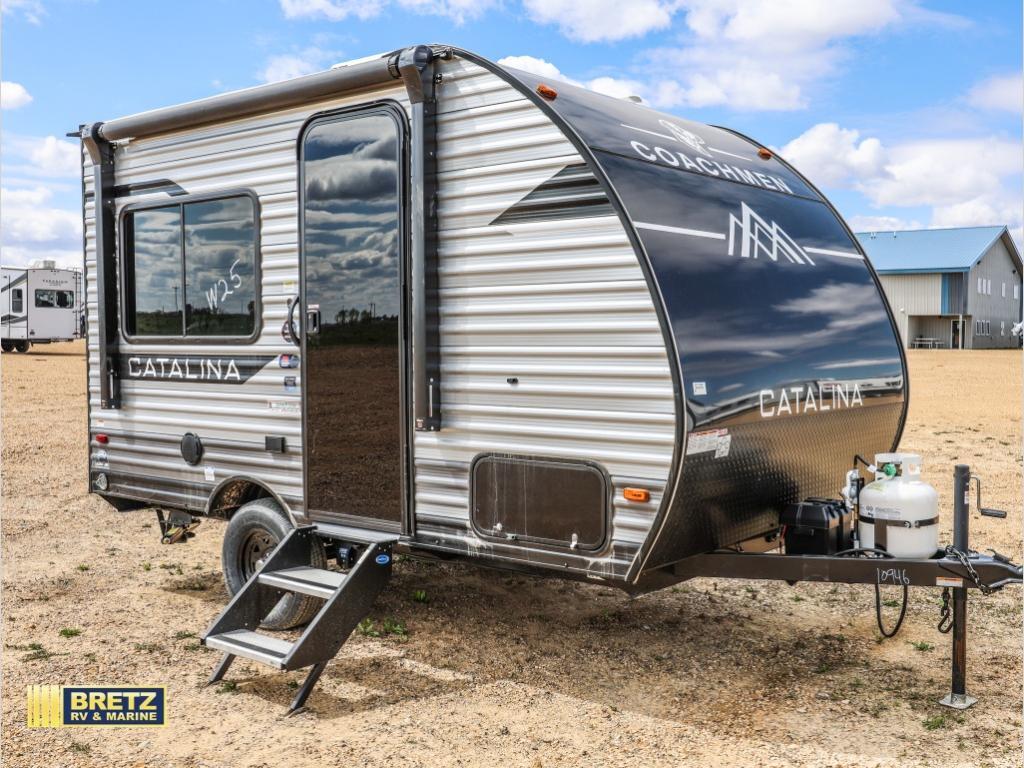 【新品アウトレット、送料込みに変更可】SANTACRUZ 5.8 Batmo Coachmen Catalina Summit Series 7 134RDX RVs for sale - RV Trader
