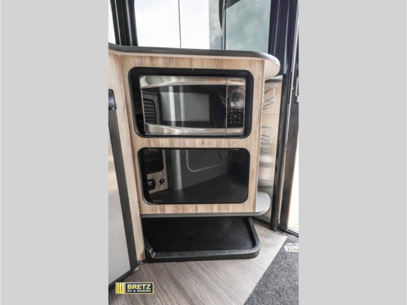 A photo of this 2017 Airstream Basecamp 16