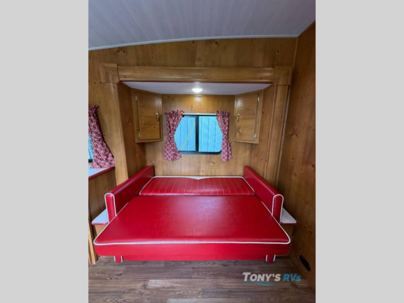 A photo of this 2027 Gulf Stream Rv Vintage Cruiser 23RSS