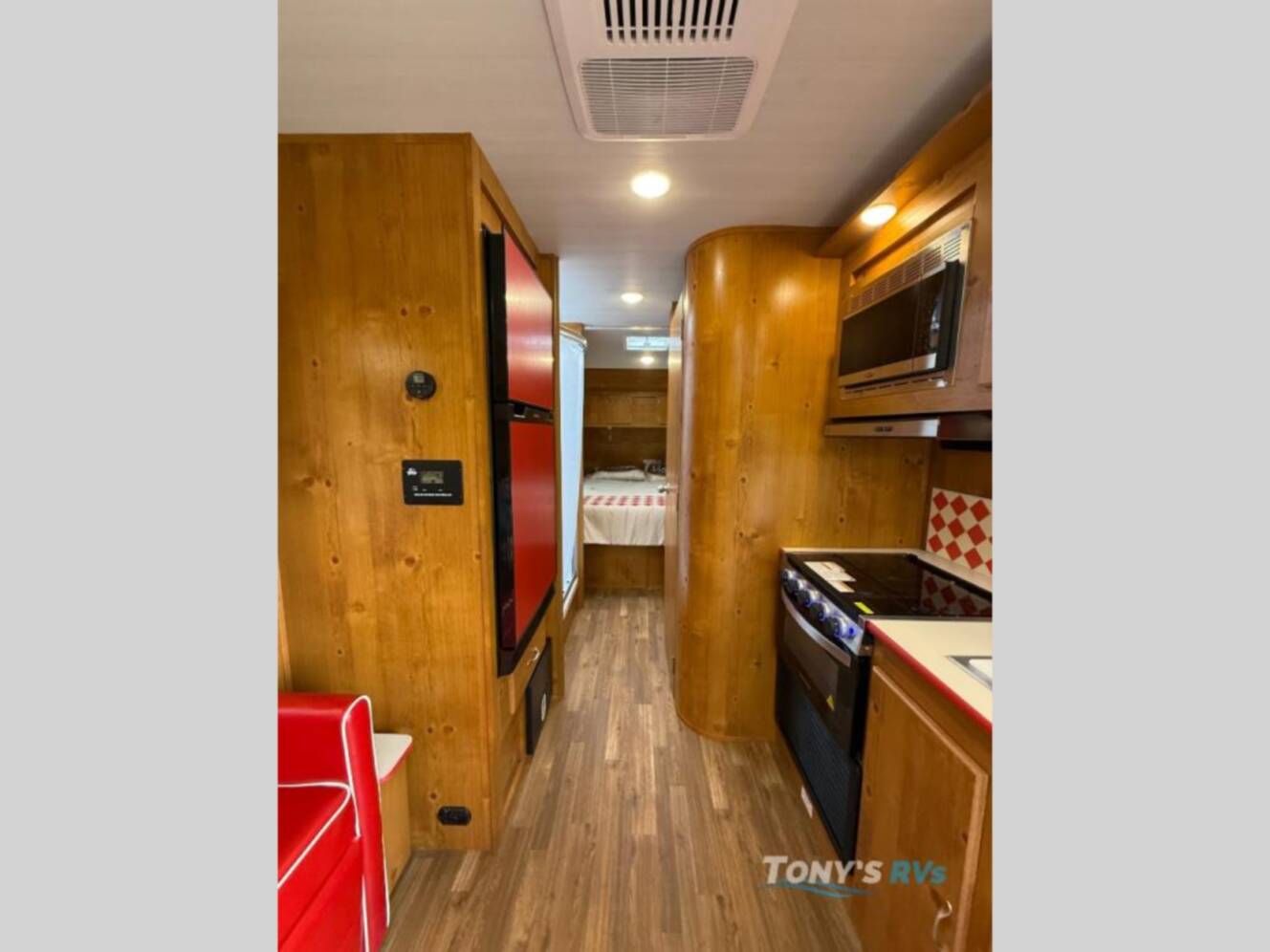 A photo of this 2027 Gulf Stream Rv Vintage Cruiser 23RSS