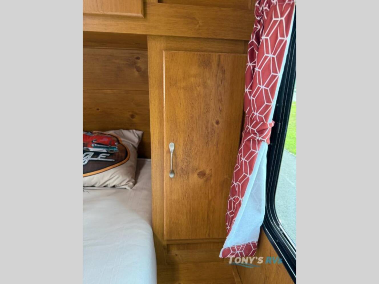 A photo of this 2027 Gulf Stream Rv Vintage Cruiser 23RSS