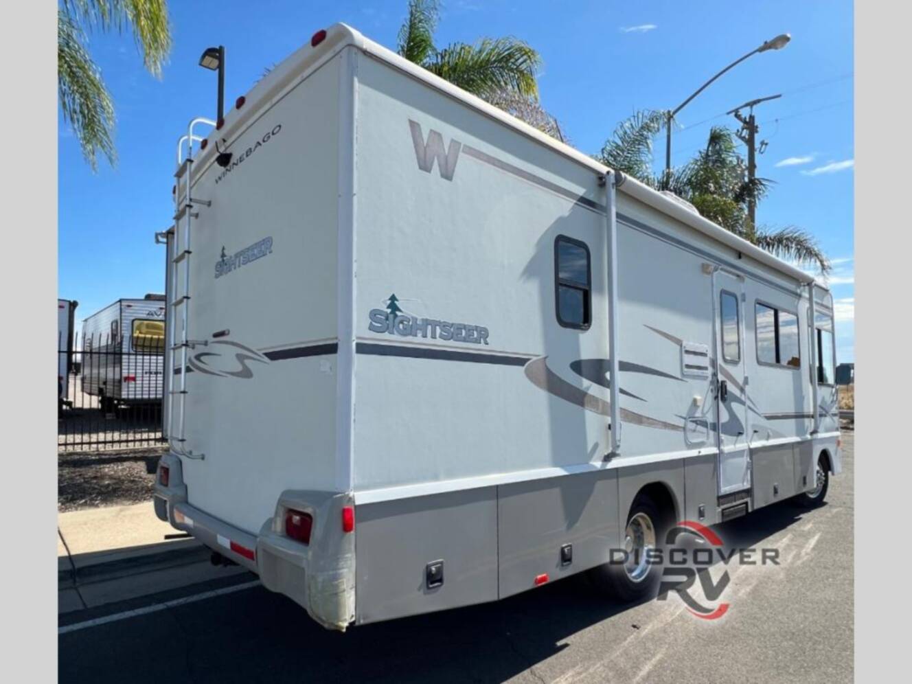 A photo of this 2005 Winnebago Sightseer 29R