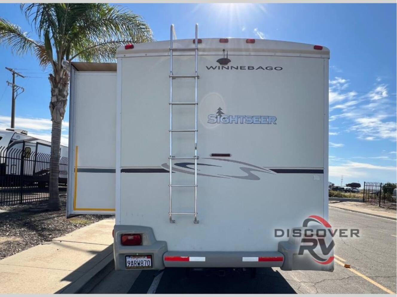 A photo of this 2005 Winnebago Sightseer 29R