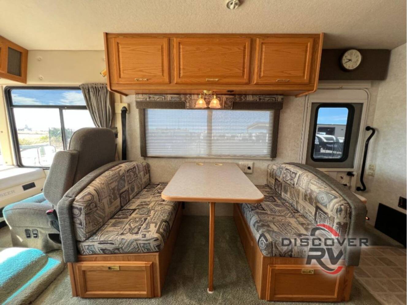 A photo of this 2005 Winnebago Sightseer 29R