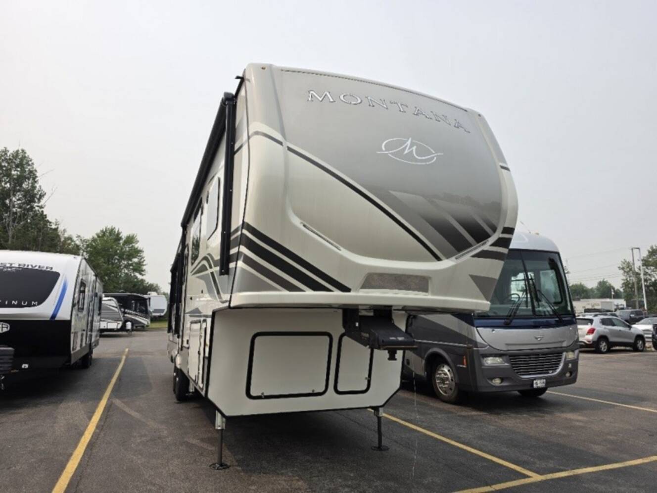 A photo of this 2022 Keystone Rv Montana 3231CK