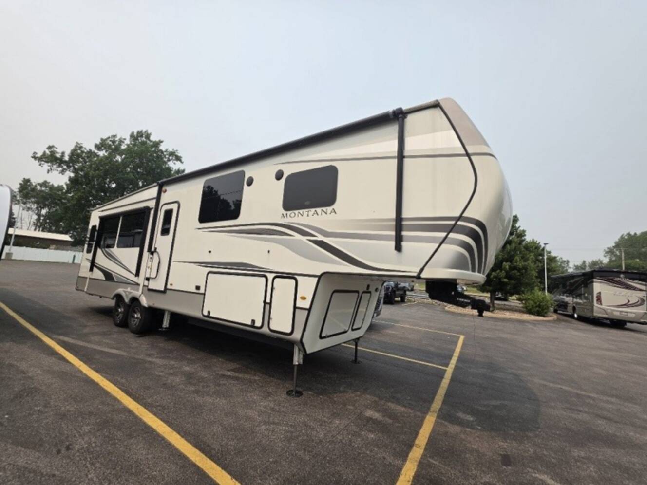 A photo of this 2022 Keystone Rv Montana 3231CK