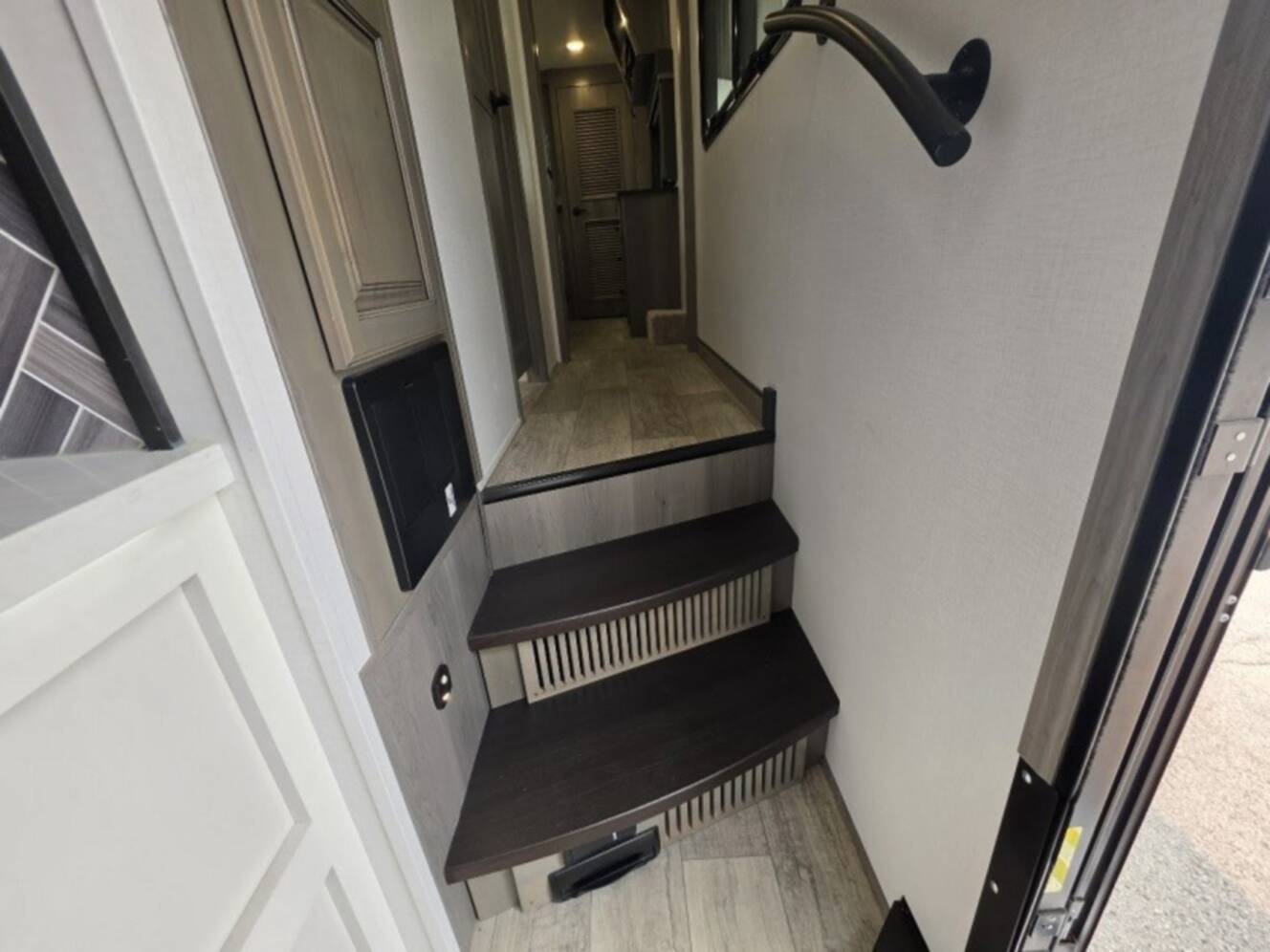 A photo of this 2022 Keystone Rv Montana 3231CK