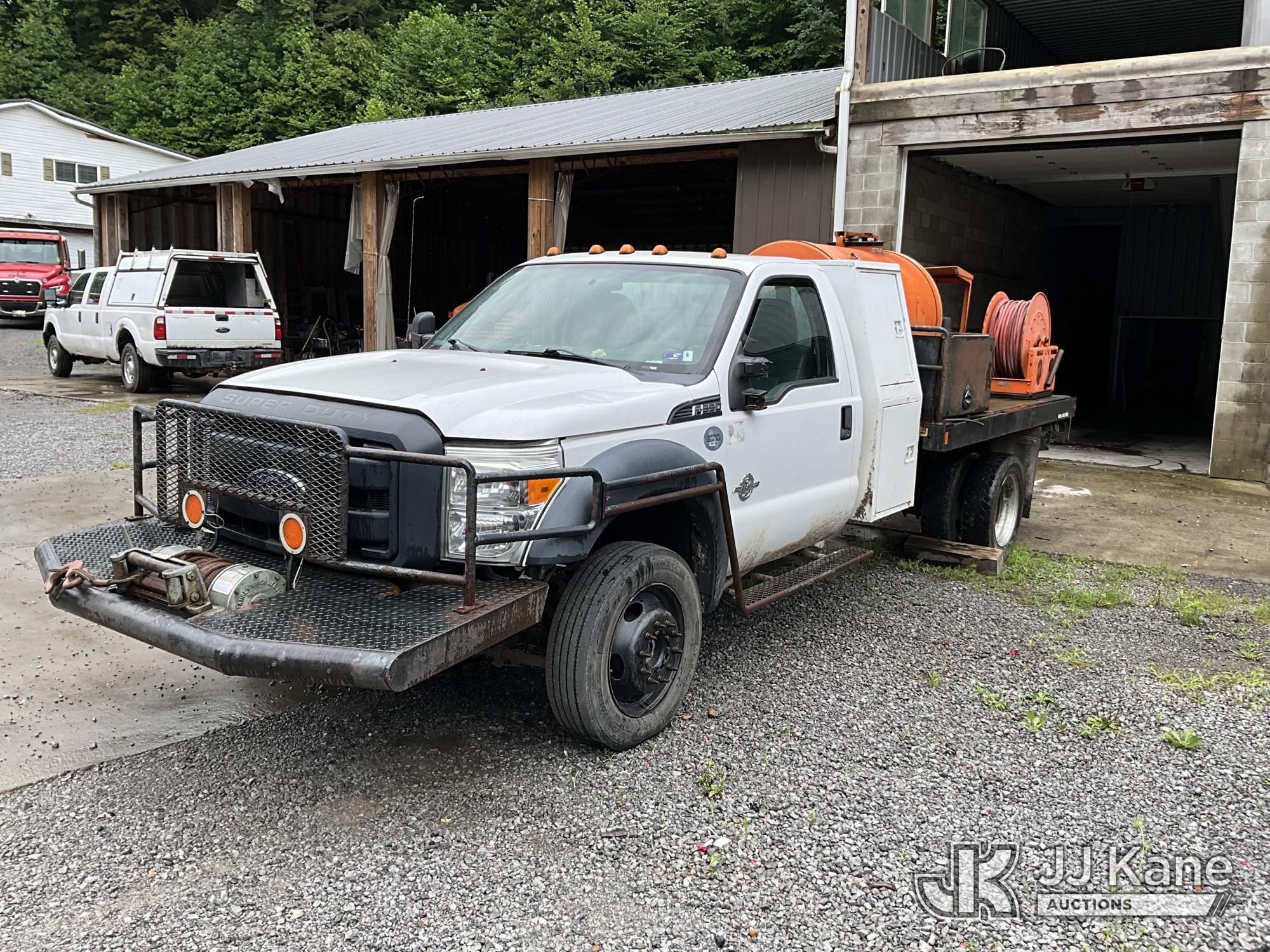 2016 FORD F550 in Hanover, WV