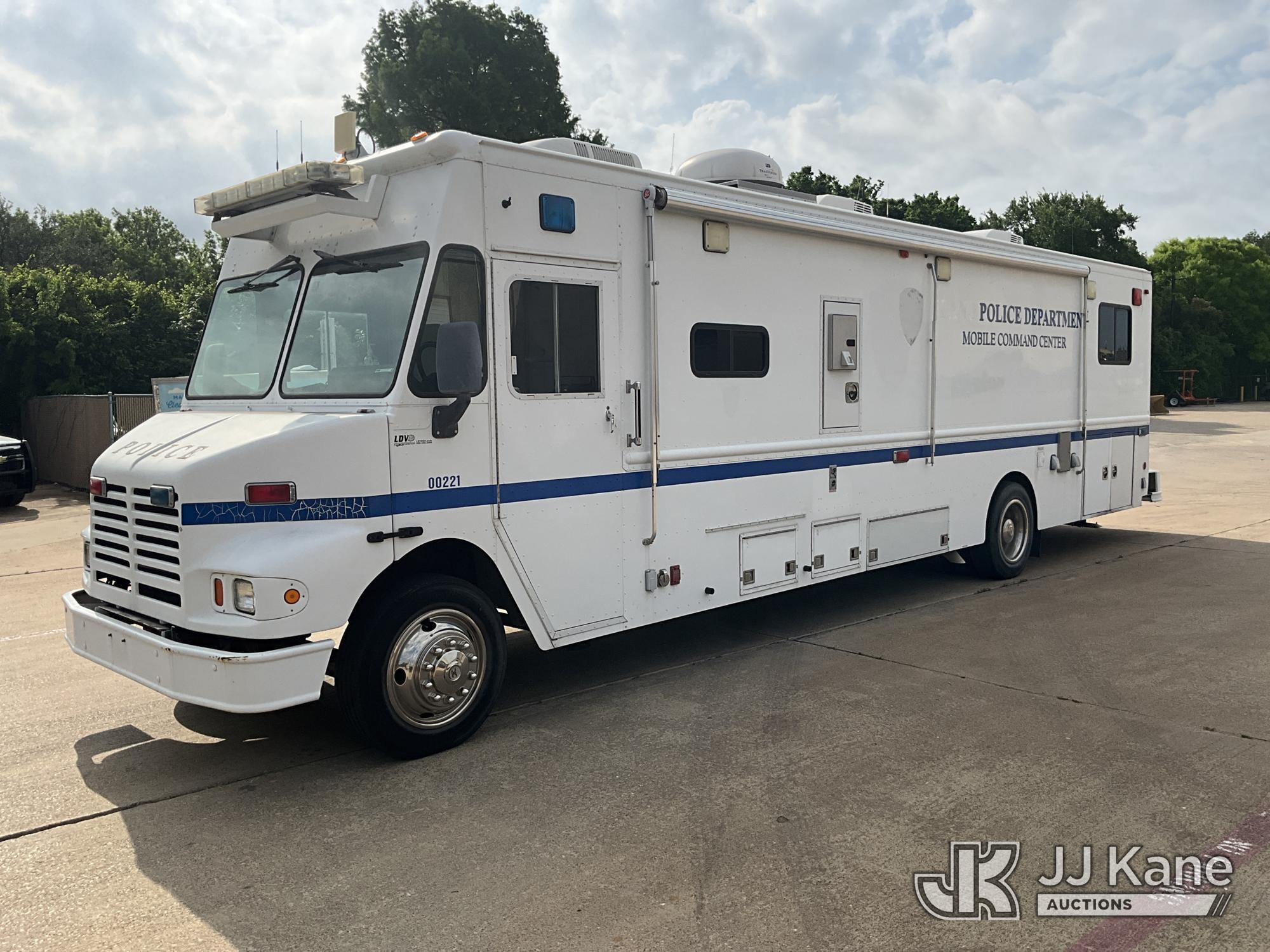 2000 Freightliner Trailer in Waxahachie, TX