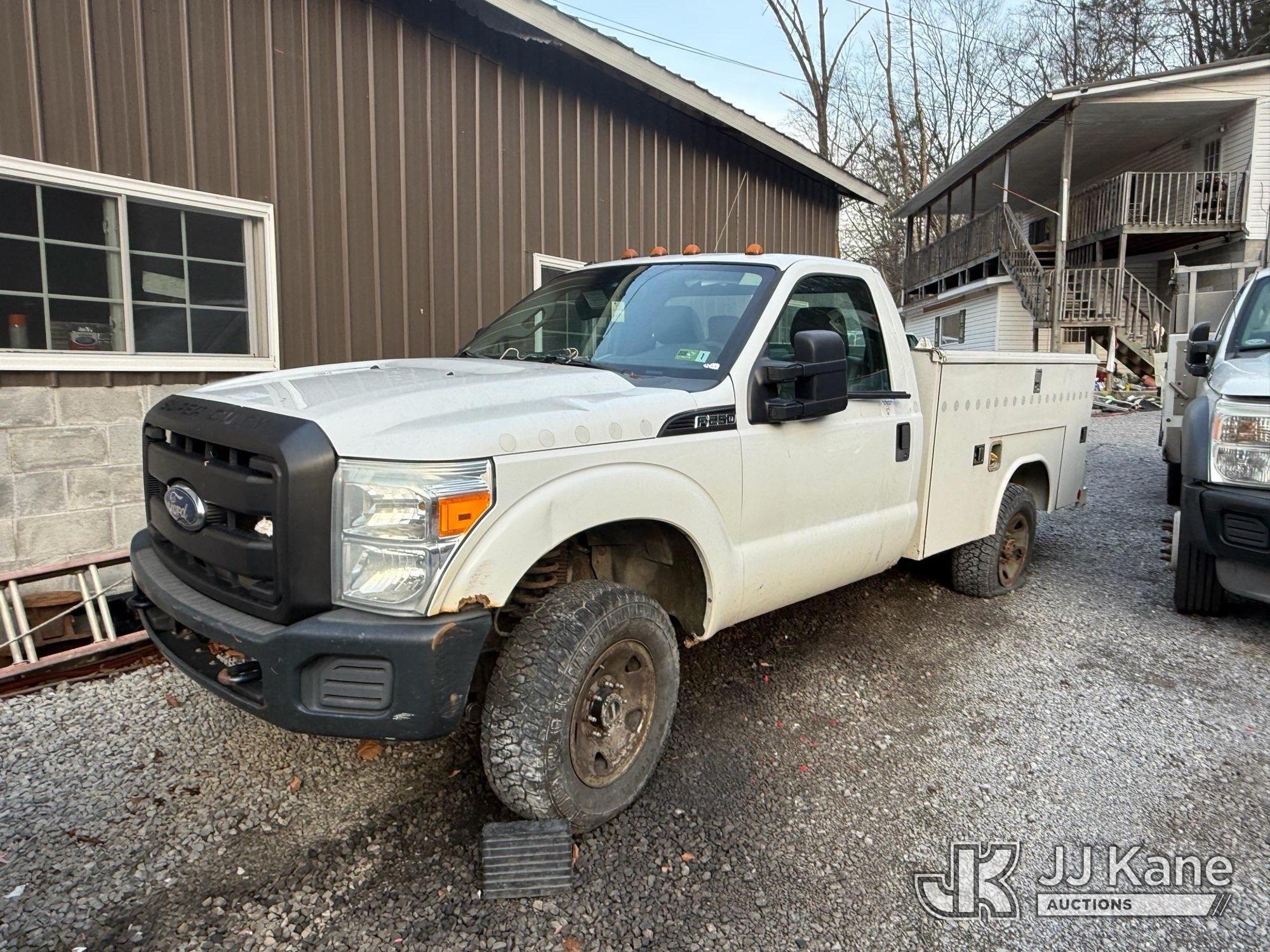 2011 FORD F250 4x4 in Hanover, WV