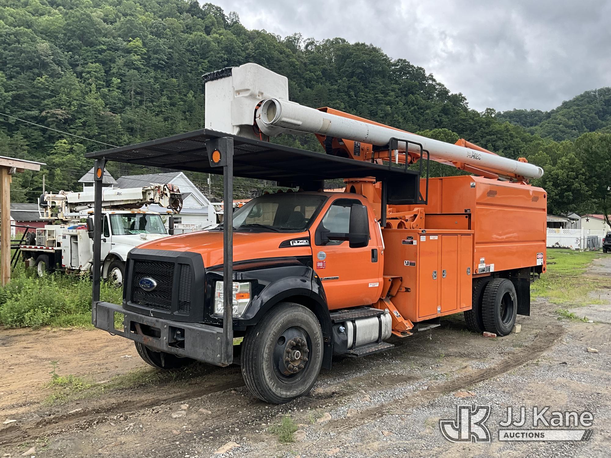2016 FORD F-750 in Hanover, WV