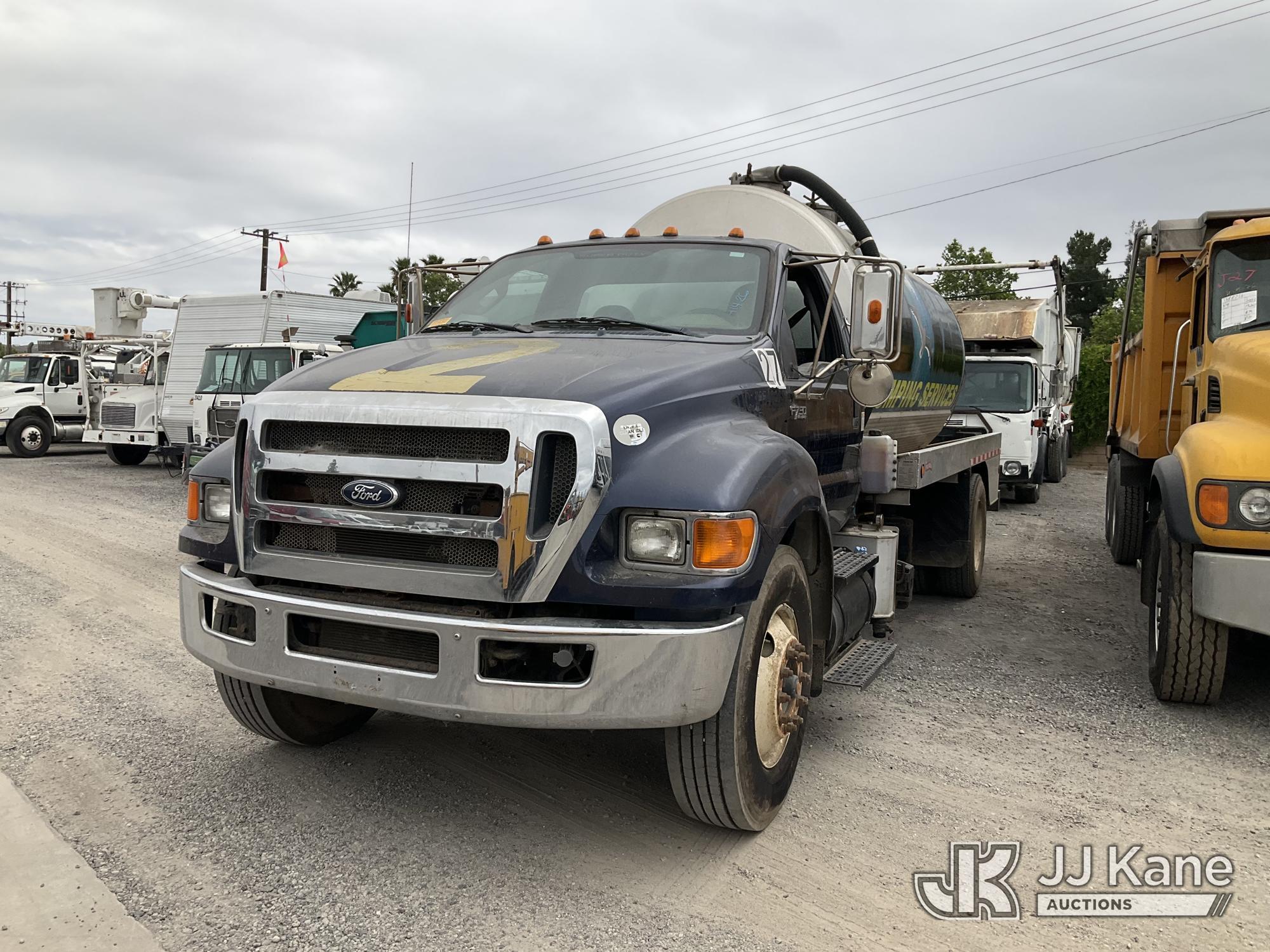 2011 FORD F-750 in Jurupa Valley, CA