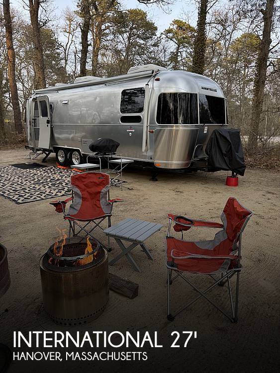 2019 Airstream International 27FB Queen Serenity RV