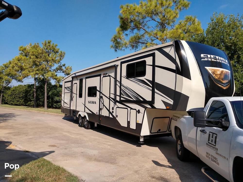 2020 Forest River Sierra 38FKOK in houston TX