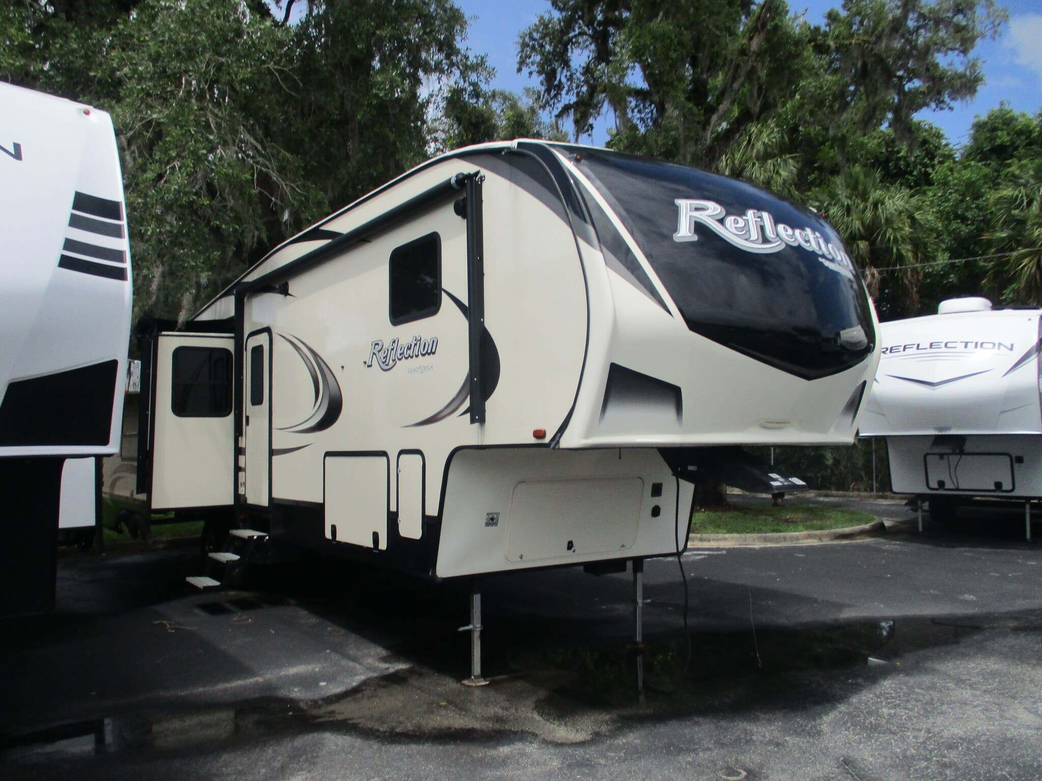 2019 Grand Design Reflection 337RLS RV
