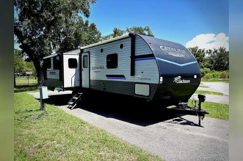 2023 Coachmen Catalina Legacy 313RLTS in ocala FL