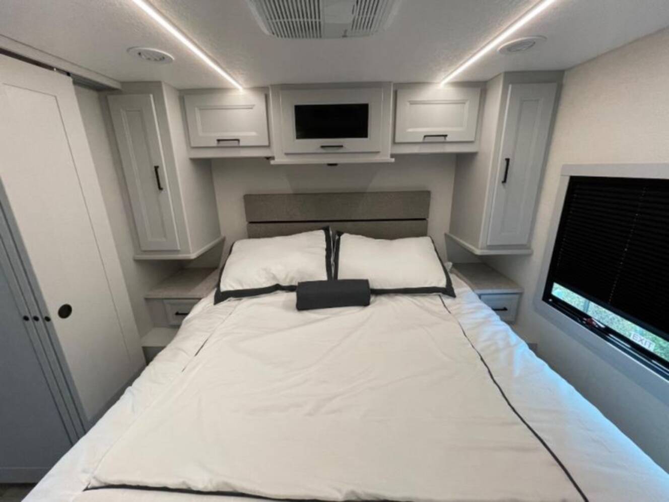 A photo of this 2026 Coachmen Mirada 33SS