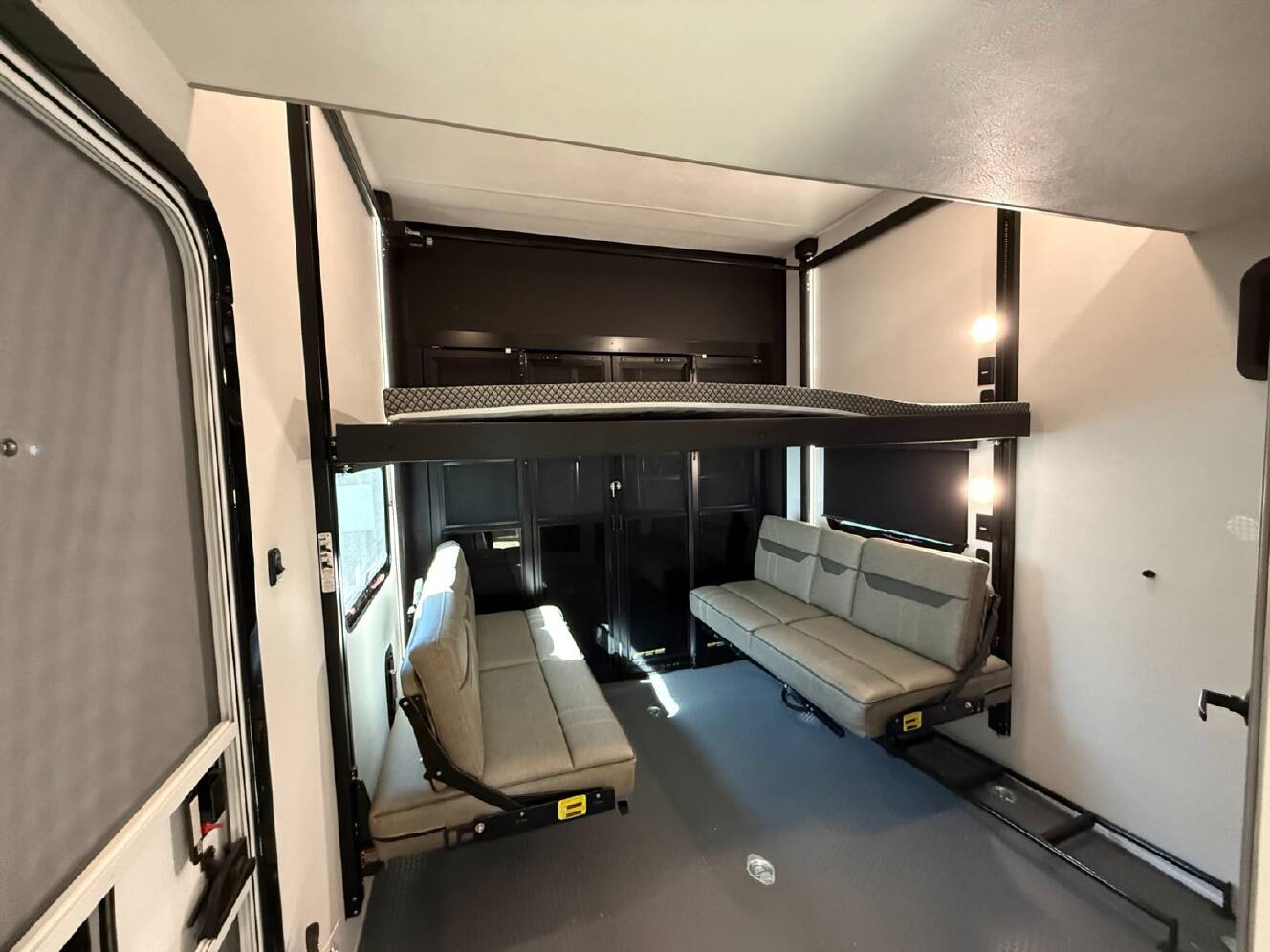 A photo of this 2026 Alliance Valor 32A10