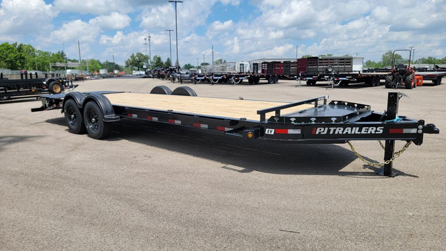 2026 PJ Trailers 7'x21'+3 15.4k / LRG / Spare / Voyager Equipment Traile in Delphos, ME