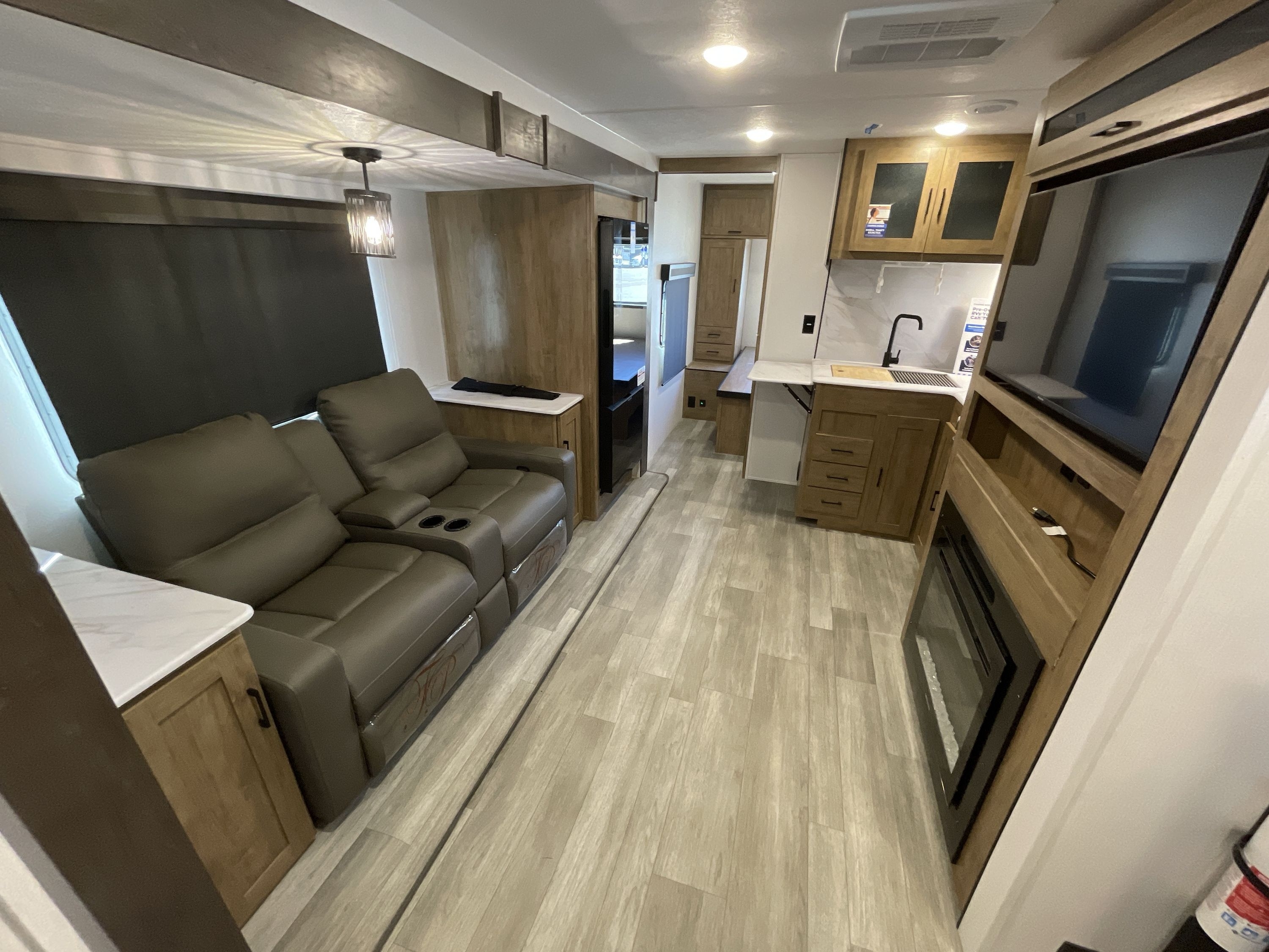 2024 Coachmen FREEDOM EXPRESS ULTRA LITE 258BHS in las vegas NV