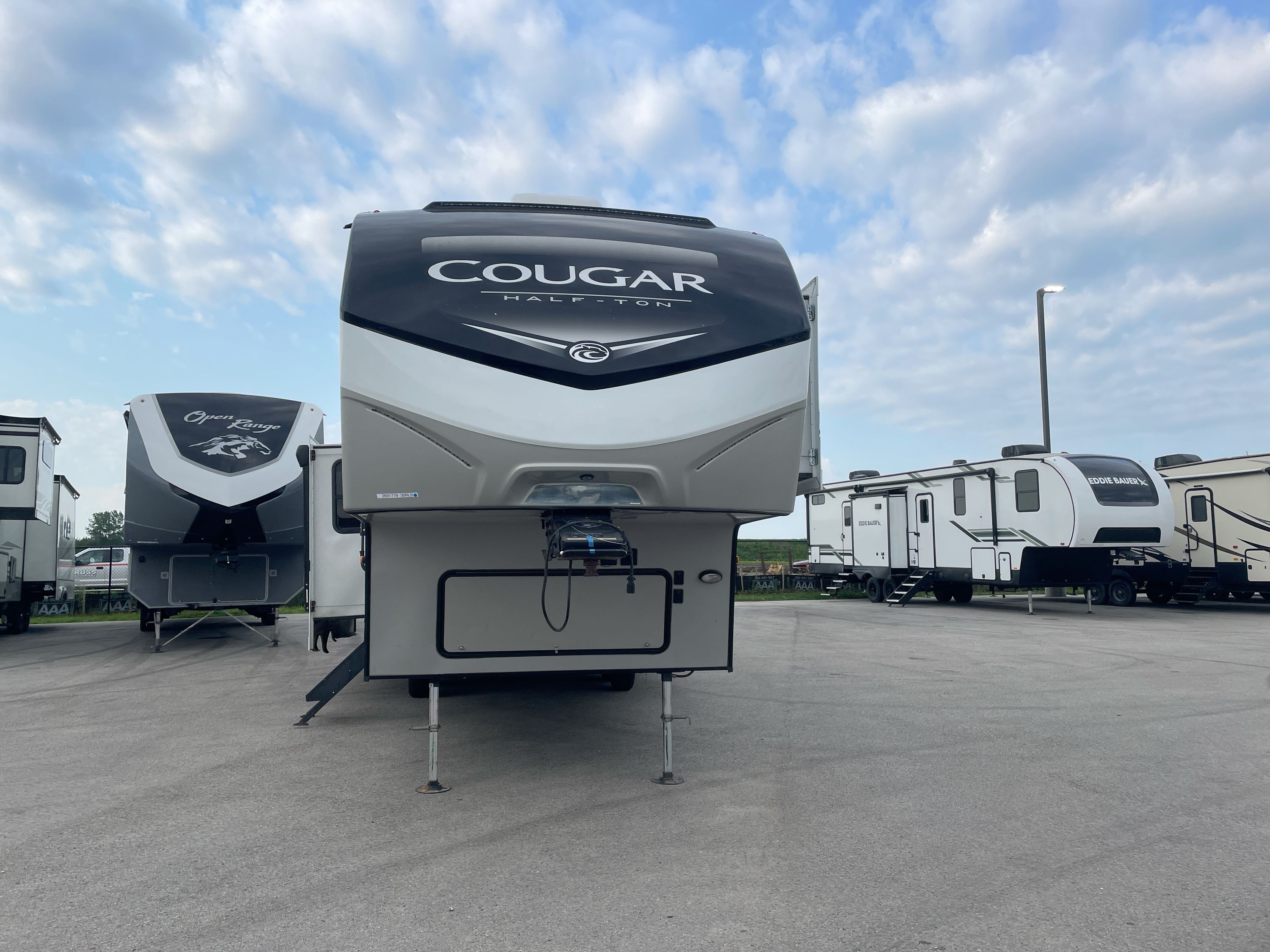 2020 Keystone COUGAR 30RLS in braidwood IL