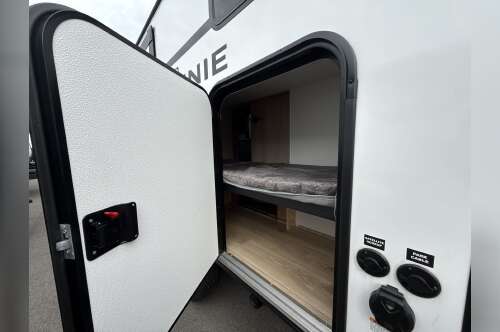 2025 Winnebago MICRO MINNIE 2100BH in kodak TN