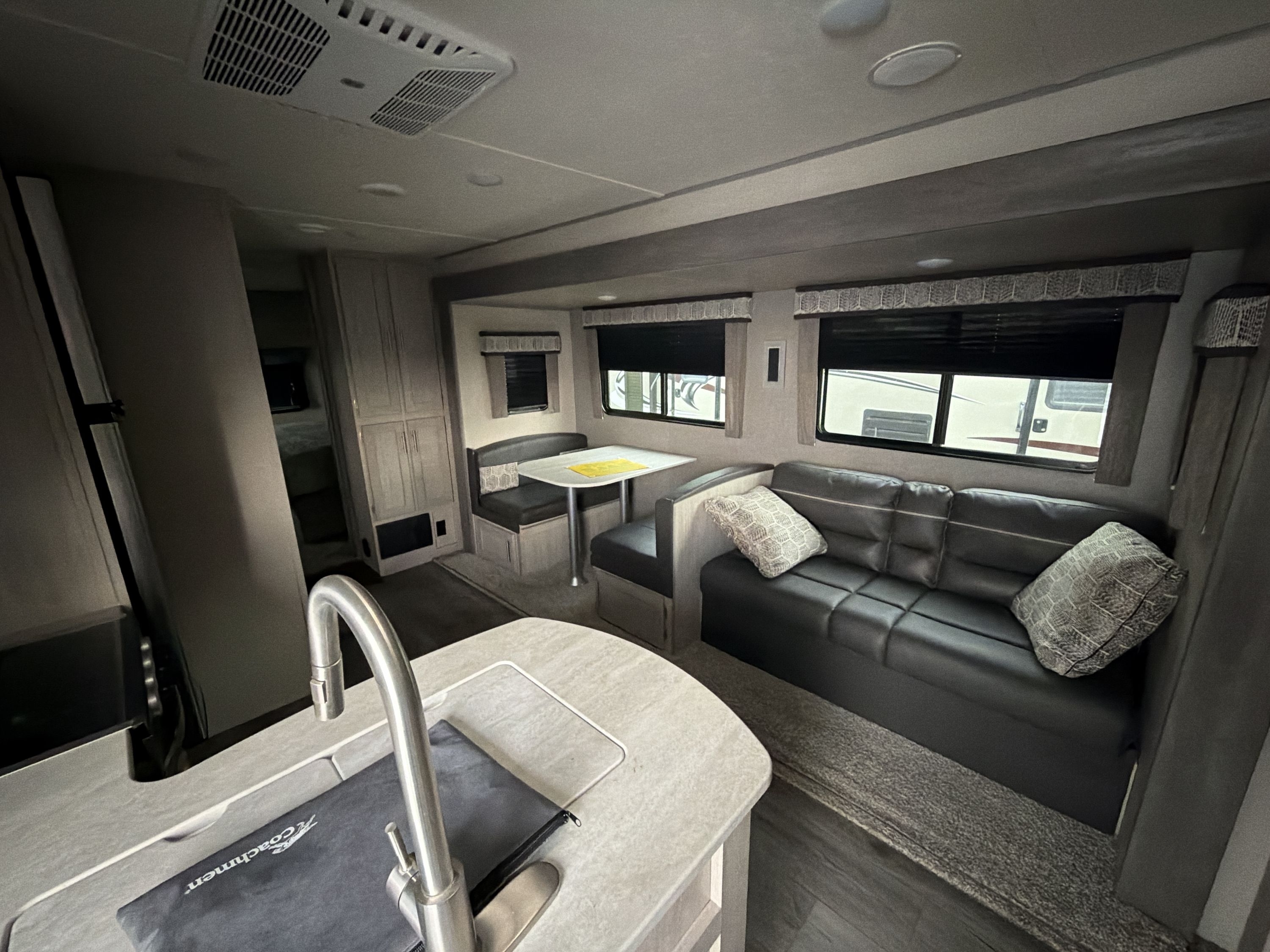2022 Coachmen CATALINA LEGACY 343BHTS in churchville NY